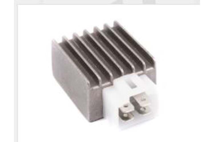 Scooter Konjektör Yassı 4 Fiş 50