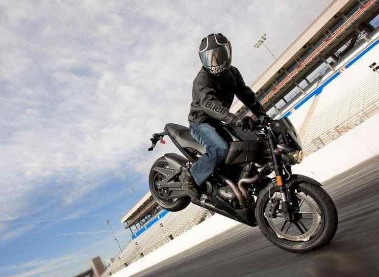 MOTOSİKLET ÇARPIŞMADAN ÖNCE SON ÇIKIŞ: ACİL DURUŞ