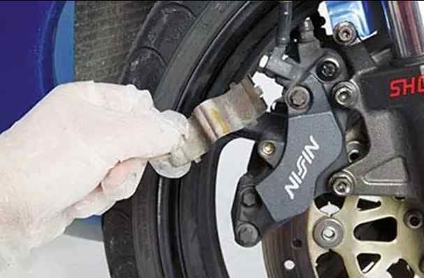 Motosiklet Fren Parçaları Bakımı nasıl Yapılmalıdır