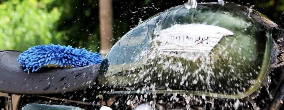 MOTOSİKLET NASIL YIKANIR ??