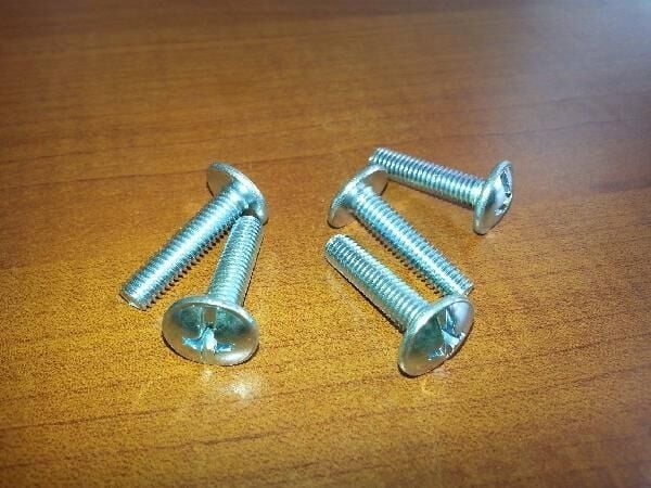 Mobylette Kapak Vidası 5*20