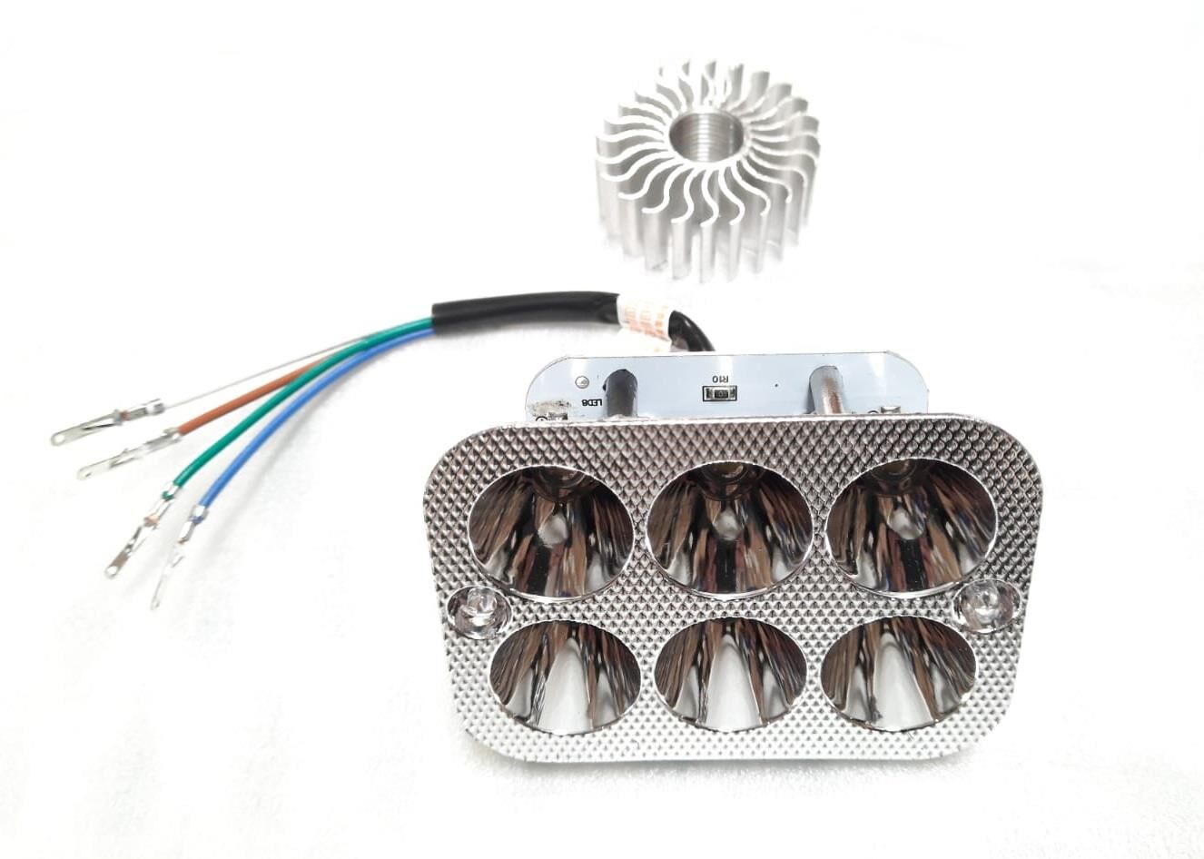 Cg Model Far Atomu 6 Ledli Kare