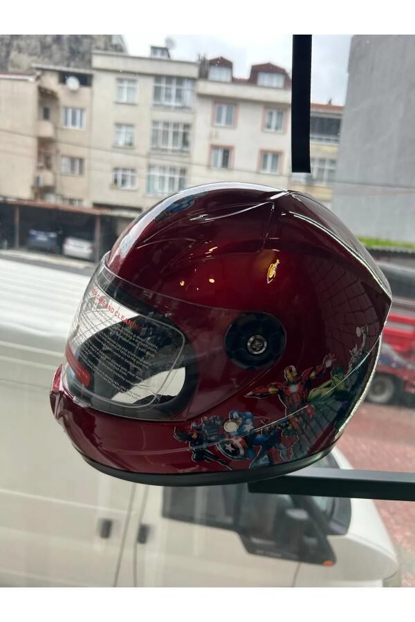 Kapalı Kırmızı Çocuk Kask