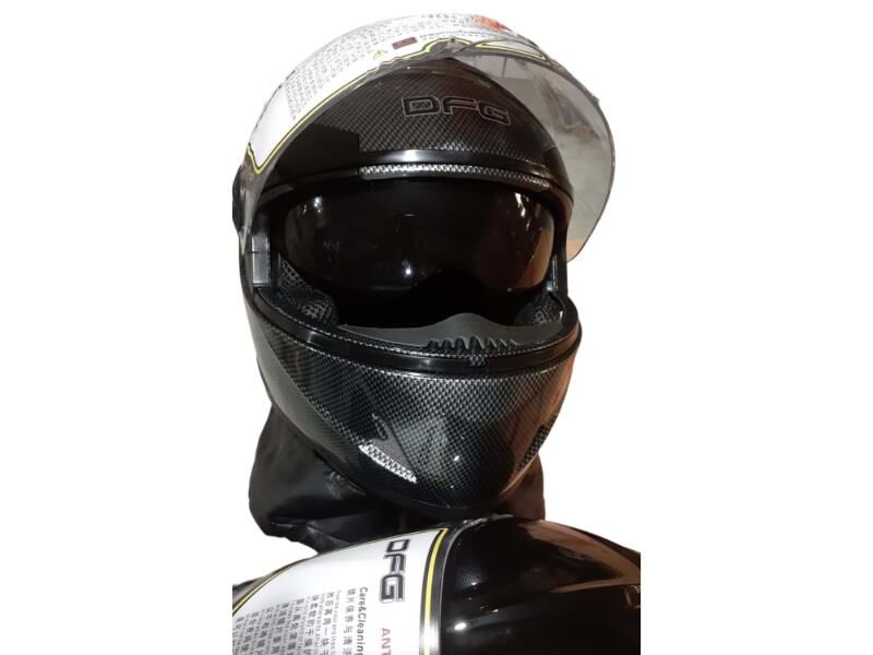 Kask Çeneli Boyunlu/Gözlüklü