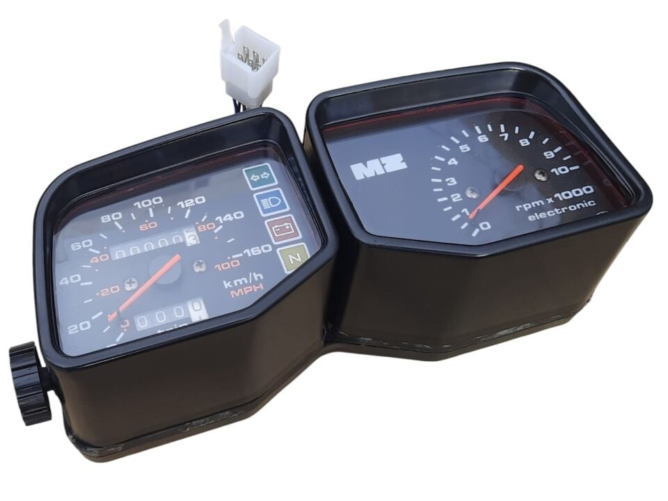 Mz251 Km Saati Kare Tw