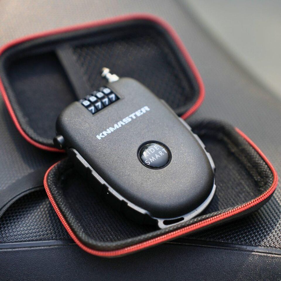 Knmaster Motosiklet Kaskı Kilidi + Karbon Çanta Hediyeli – Esnek Kablo Ve Üst Düzey Koruma