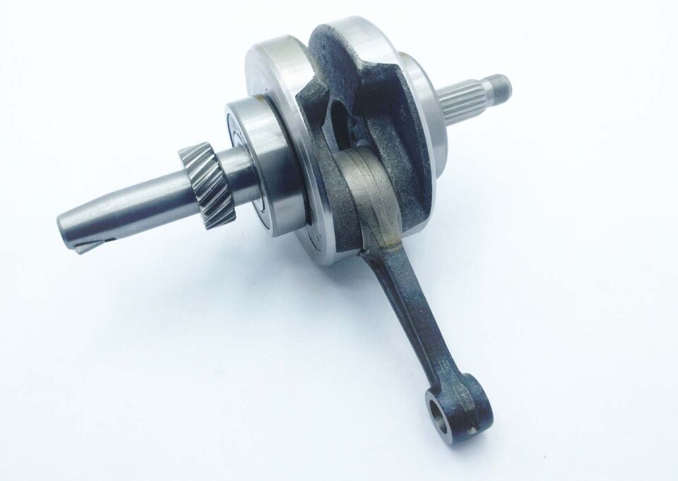 Cg 200 Krank Komple 15-32-144X66 Strok 105,5 Merkez